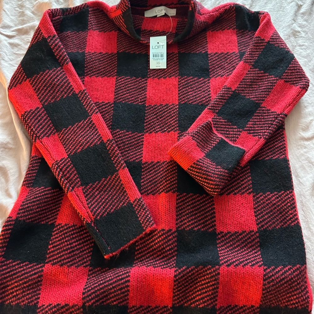 LOFT Women's Red and Black Checkered Turtleneck Sweater